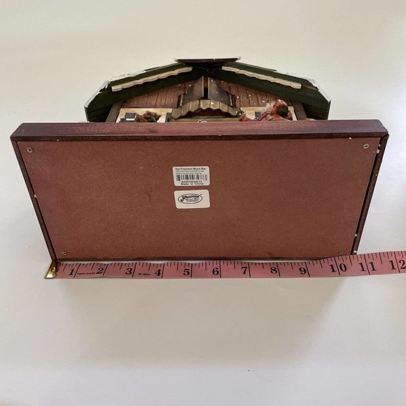 Wooden San Francisco Music Box Company House Plays Santa Claus is Coming to Town - Picture 8 of 11